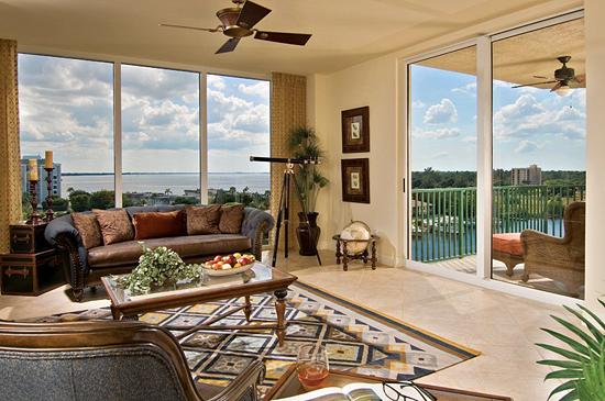 North Star Yacht Club - Living Room