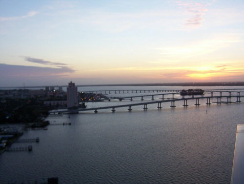 Alta Mar Night View