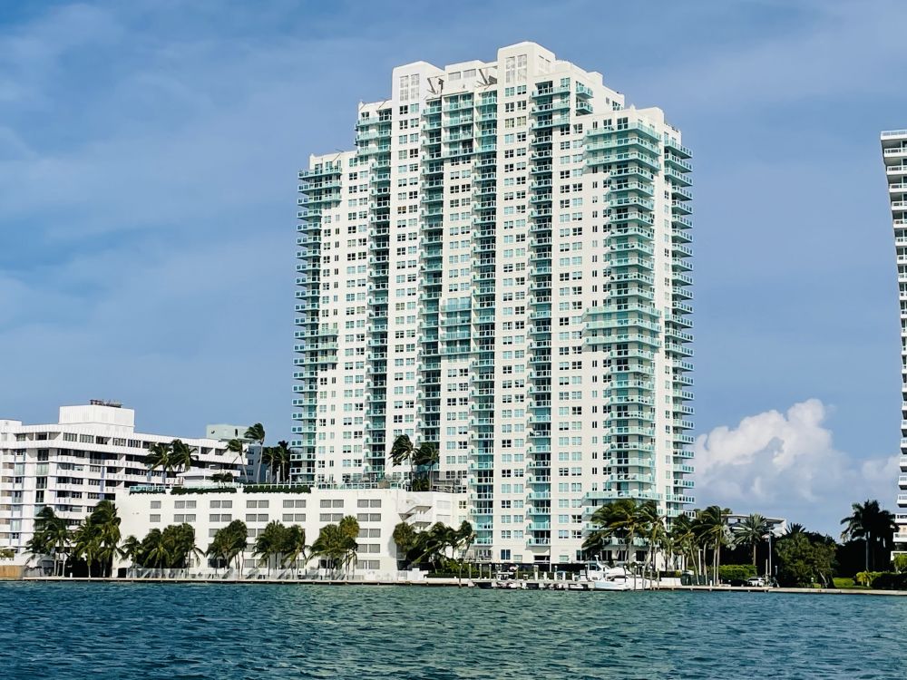 Floridian Condo MIami Beach Real Estate