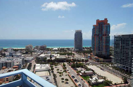 Yacht Club at Portofino Miami Beach Condo Real Estate