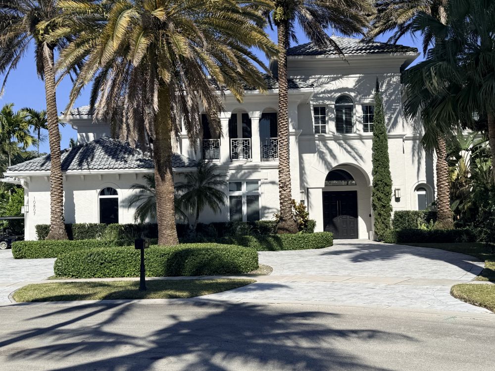 Single-family home in Hawks Landing, Plantation, Florida