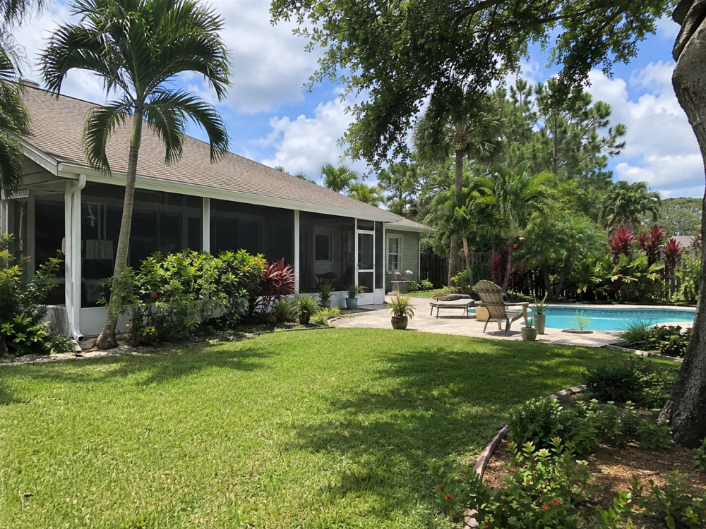 Pool home in Carlton Groves, Merritt Island Florida