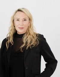 Therese Taylor ~ Realtor®/Sales Associate