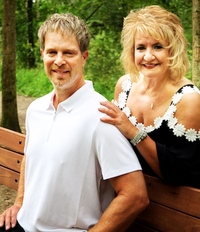 Photo of Scott & Sherie Lammers