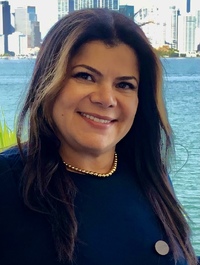 Claudia Holguin