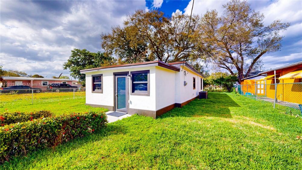CASA SIN ASOCIACION MIAMI GARDENS